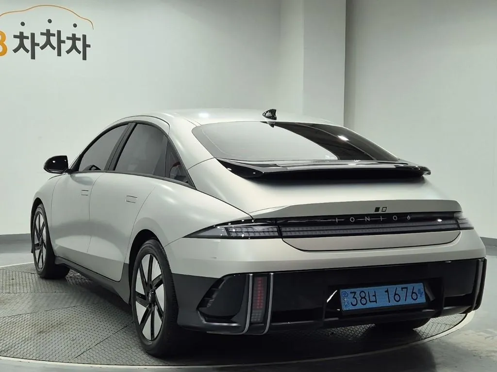 Hyundai Ioniq 6 2025 photo 2