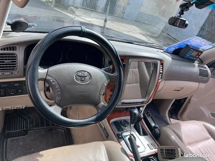 Toyota Land Cruiser 2004 photo 3
