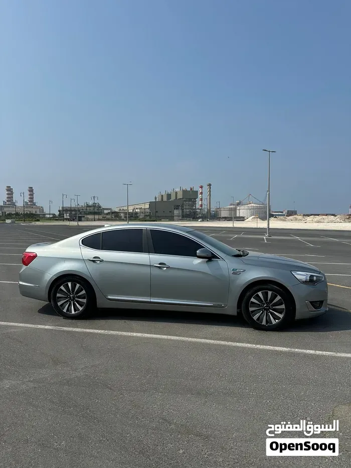 Kia Cadenza 2015 photo 2