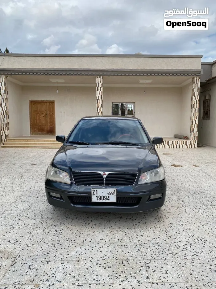 Mitsubishi Lancer 2002 photo 2