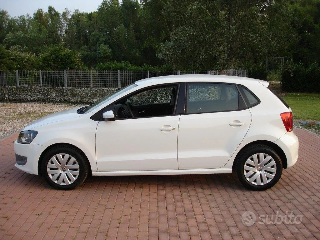 Volkswagen Polo 2010 photo 4
