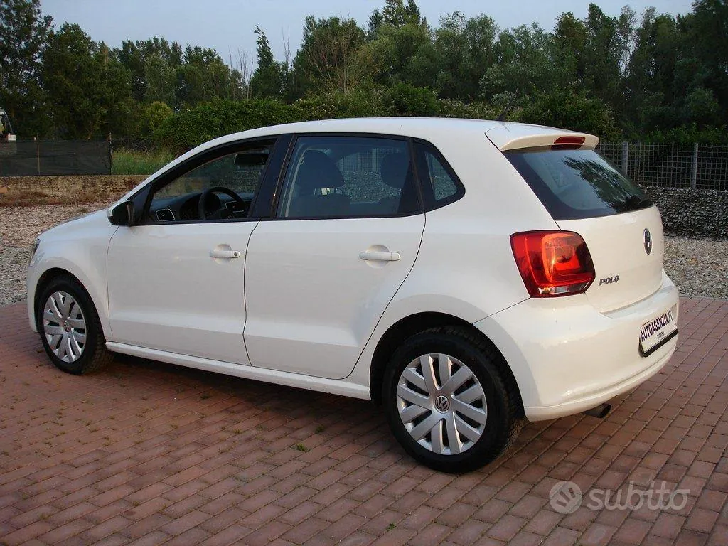 Volkswagen Polo 2010 photo 5