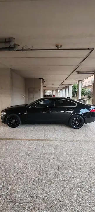 Jaguar Xf 2017 photo 2