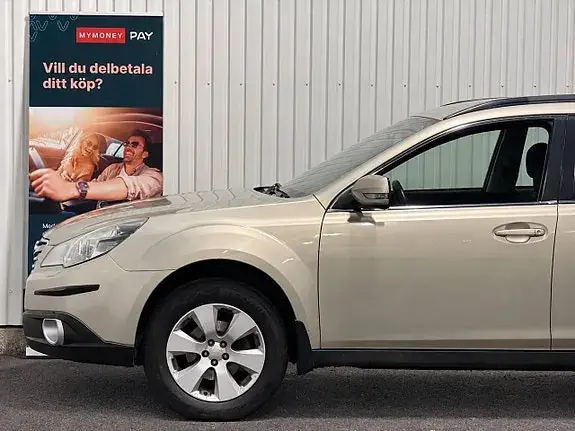 Subaru Outback 2010 photo 4