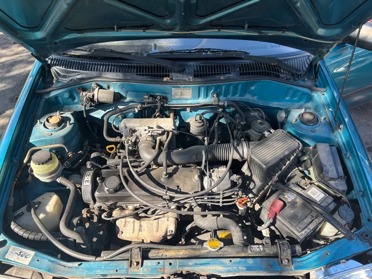 Toyota Starlet 1995 photo 2