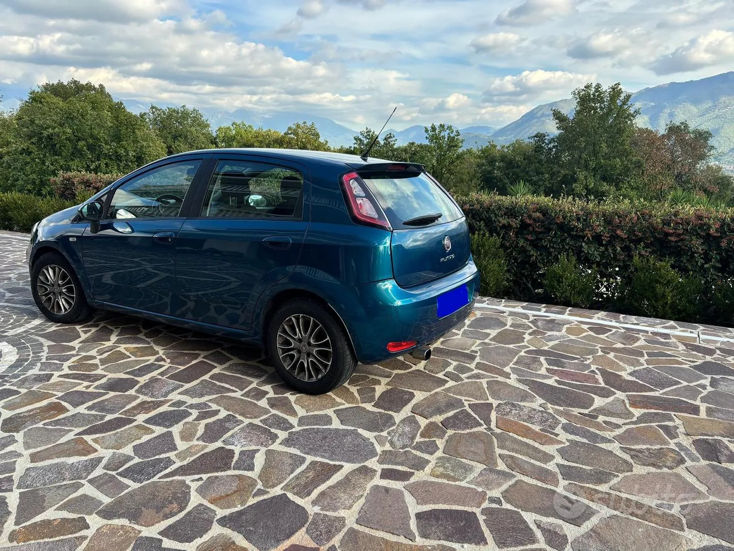 Fiat Punto 2013 photo 2