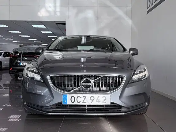 Volvo V40 2017 photo 2