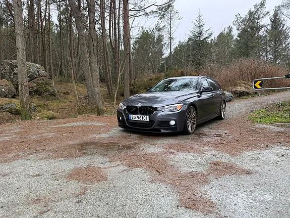 BMW 320I