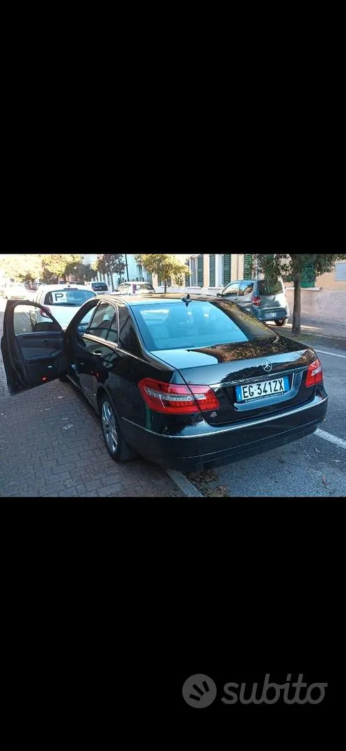 Mercedes-Benz E 2011 photo 2