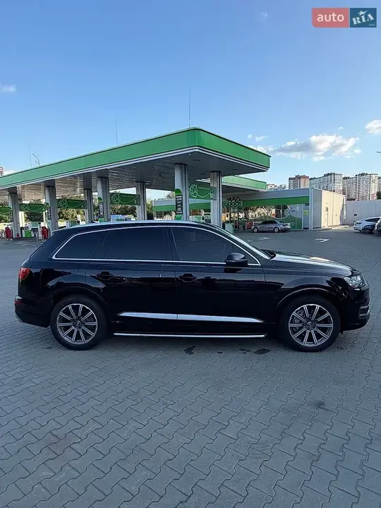 Audi Q7 2017 photo 5
