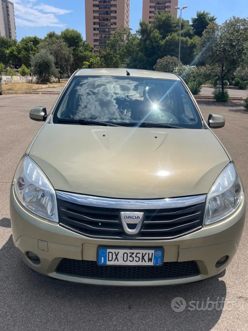 Dacia Sandero 2009 photo 3