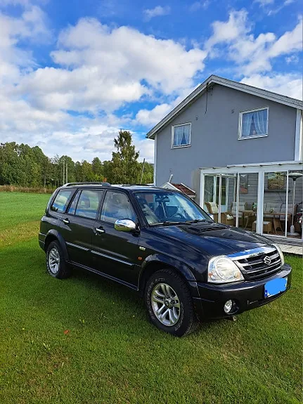 Suzuki Xl7 2005 photo 2