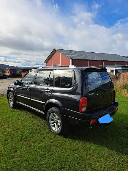 Suzuki Xl7 2005 photo 4