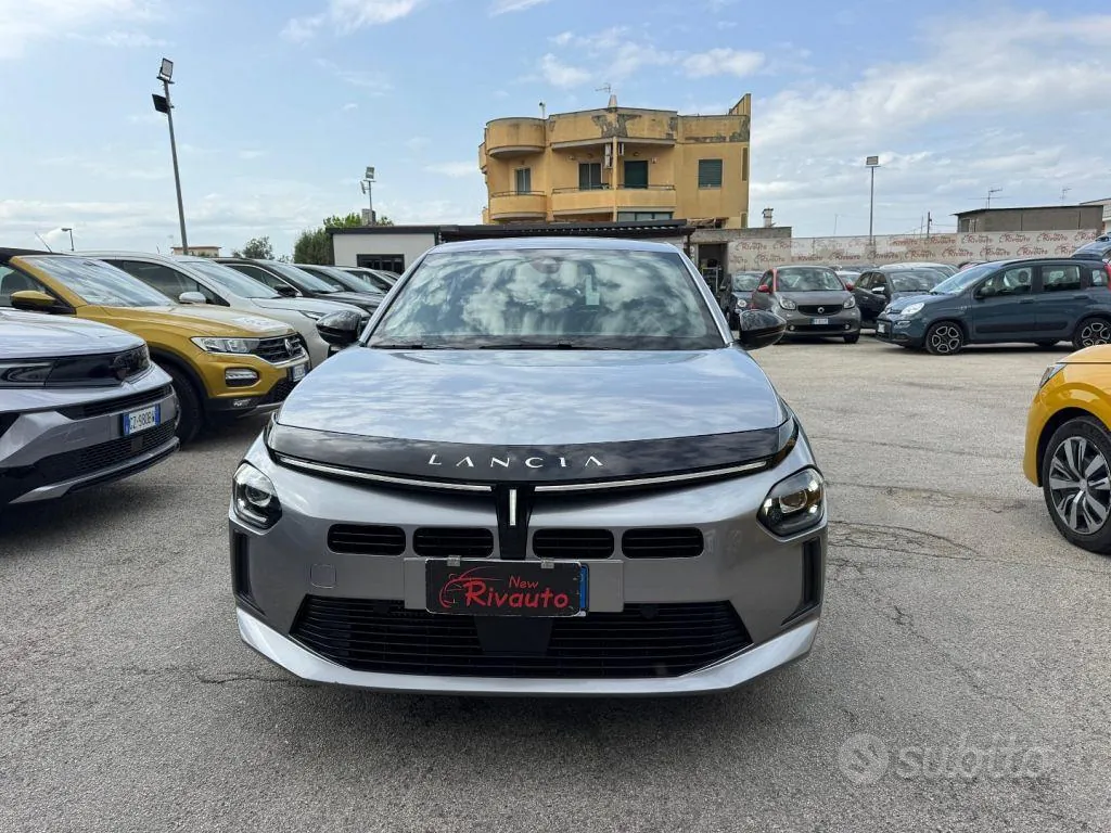 Lancia Ypsilon 2025 photo 2