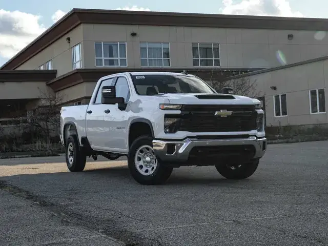 Chevrolet Silverado 3500Hd 2026 photo 2