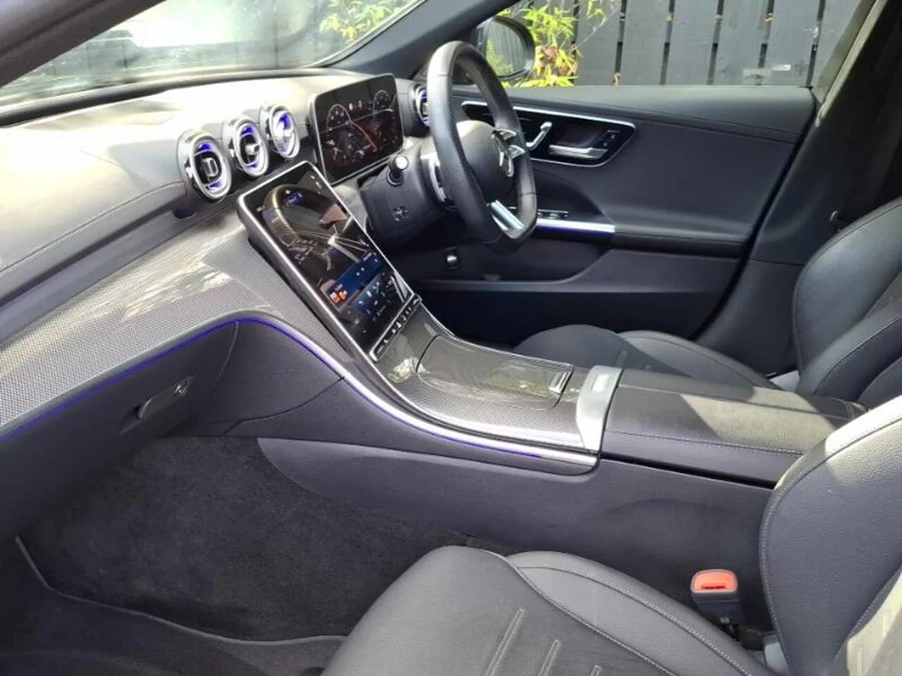 Mercedes-Benz C-Class 2025 photo 5
