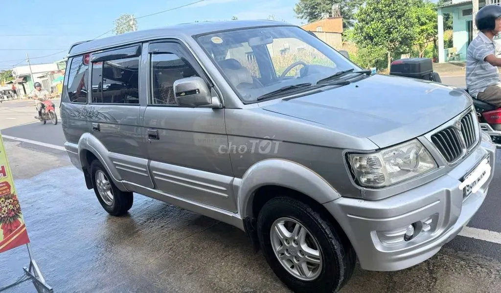 Mitsubishi Jolie 2003 photo 2