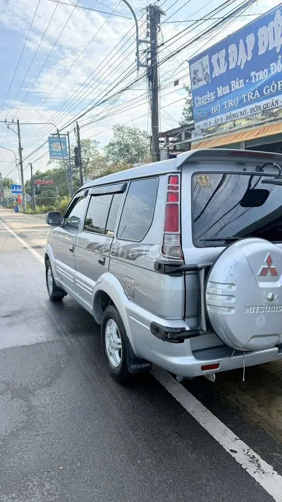 Mitsubishi Jolie 2003 photo 4