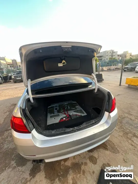 BMW 5 Series 2011 photo 3