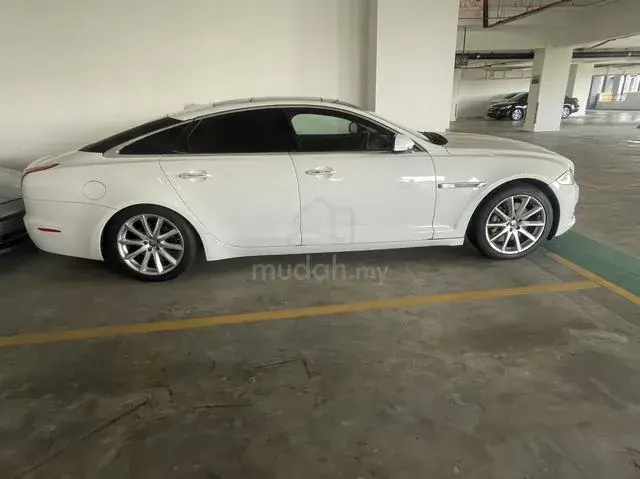 Jaguar Xj