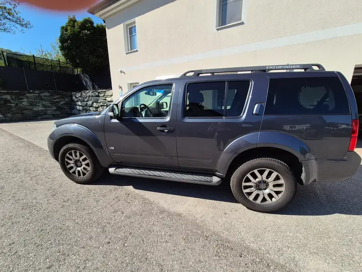Nissan Pathfinder 2013 photo 2