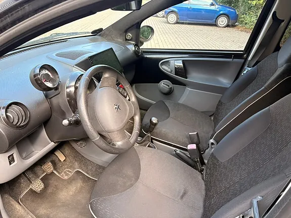 Peugeot 107 2009 photo 5