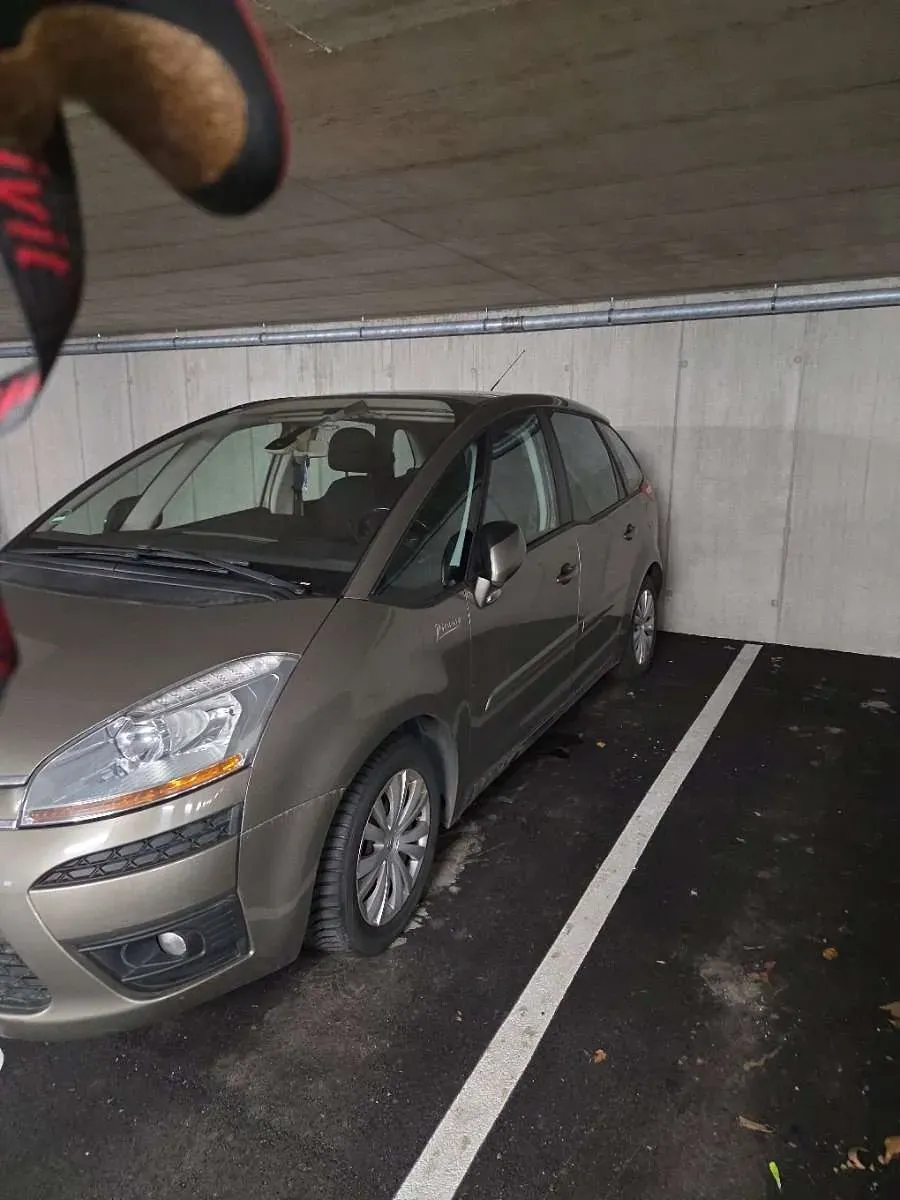 Citroen C4 Picasso 2010 photo 2