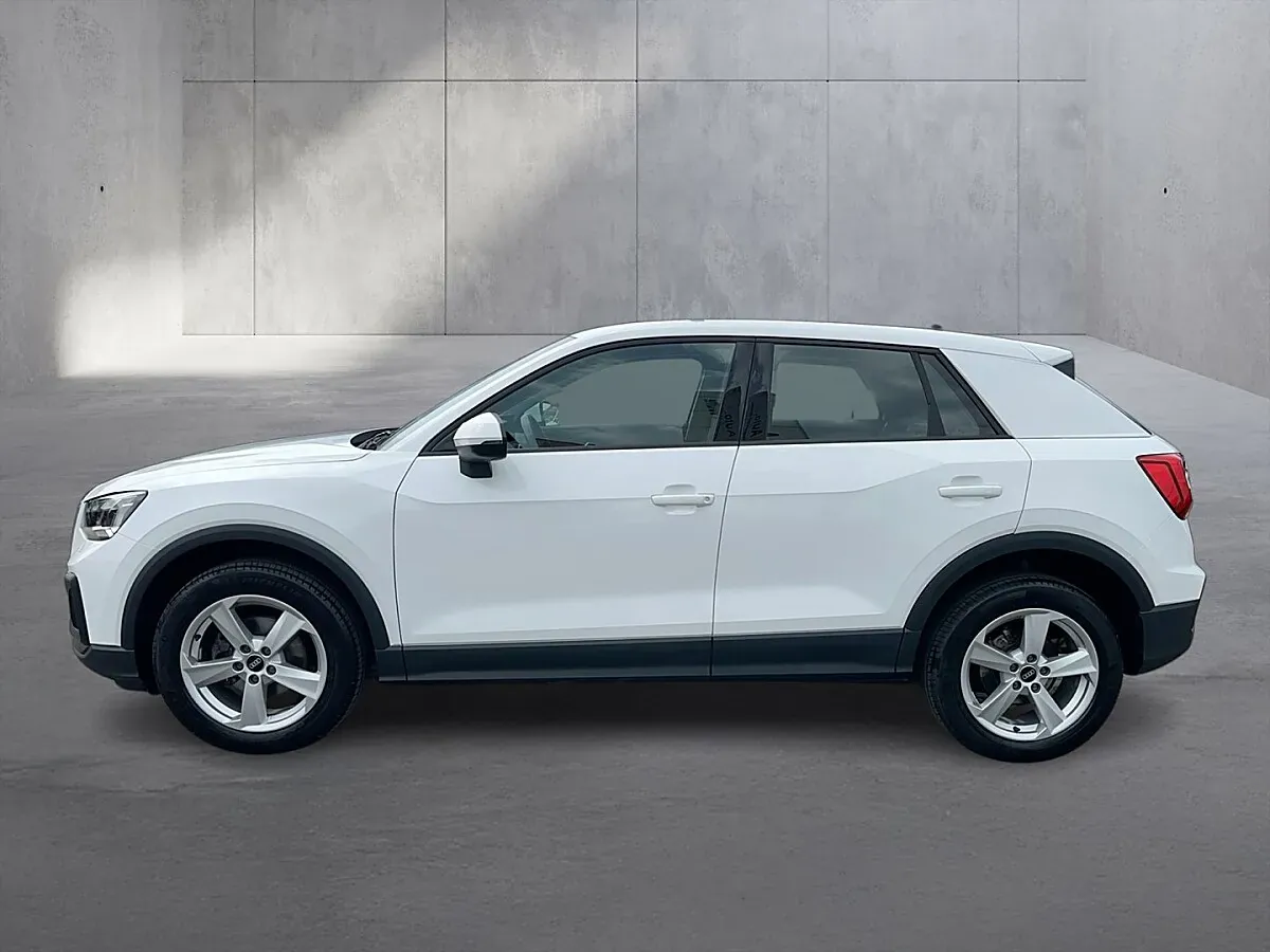 Audi Q2 2022 photo 2
