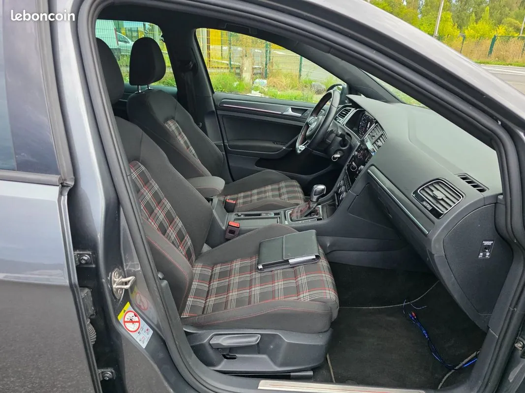 Volkswagen Golf 2019 photo 3