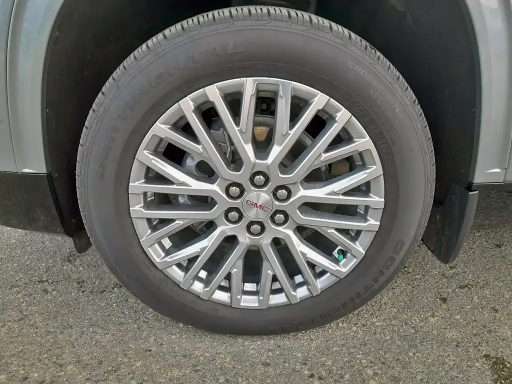 GMC Acadia 2026 photo 5