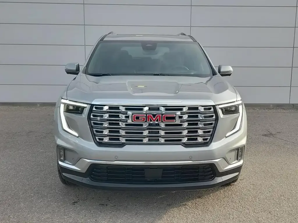 GMC Acadia 2026 photo 2