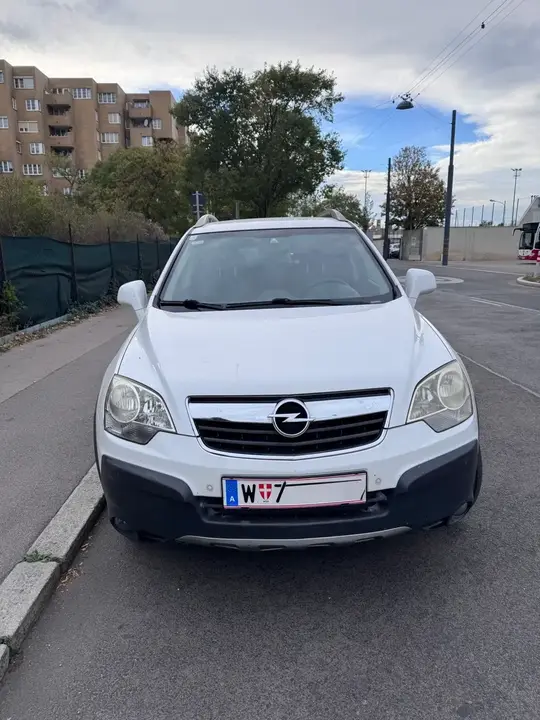 Opel Antara 2010 photo 2