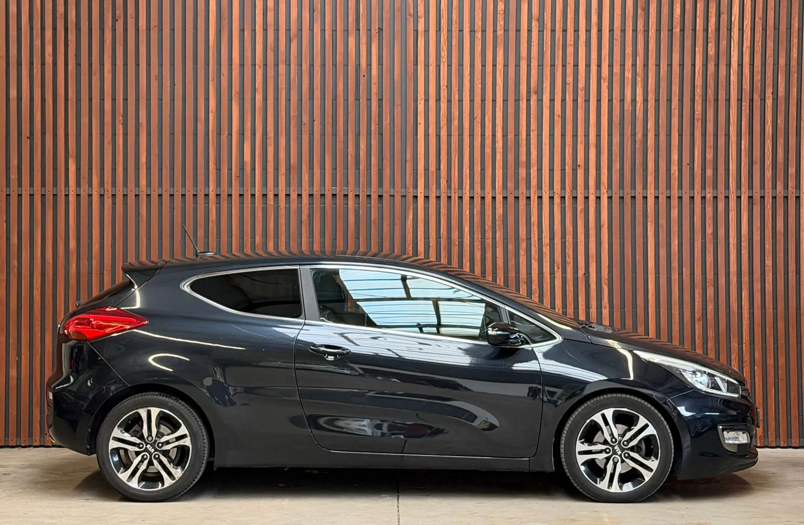 Kia Proceed 2013 photo 4