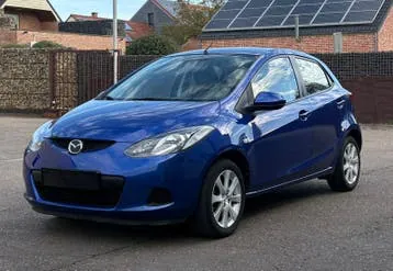 Mazda 2 2008 photo 2