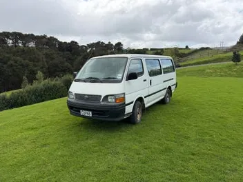 Toyota Hiace 2005 photo 5