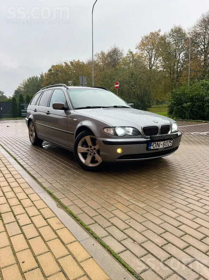 BMW 330