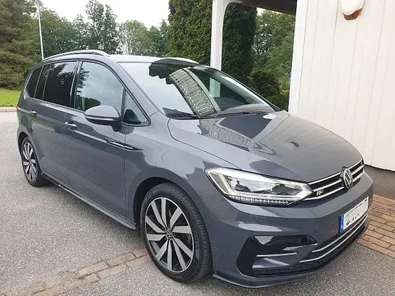 Volkswagen Touran 2025 photo 2