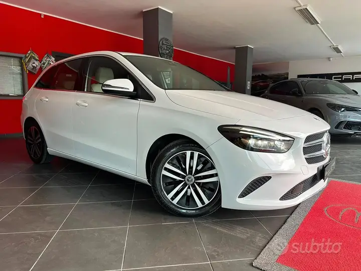 Mercedes-Benz B 180D 2022 photo 3