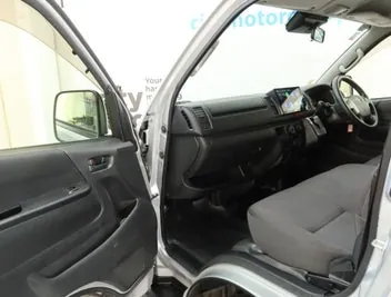 Toyota Hiace 2021 photo 5