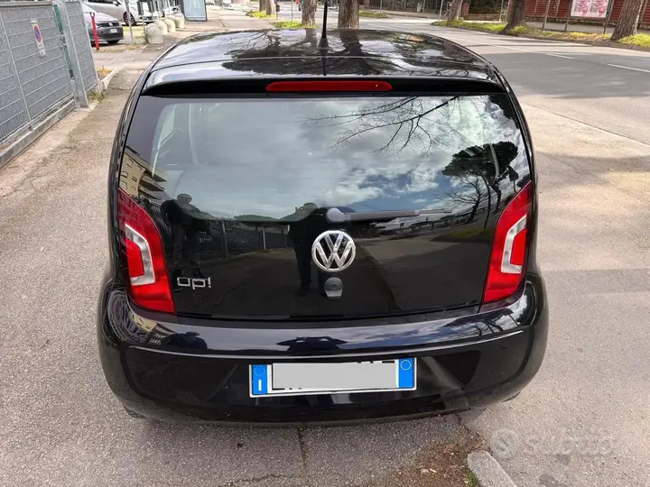 Volkswagen Up 2013 photo 5