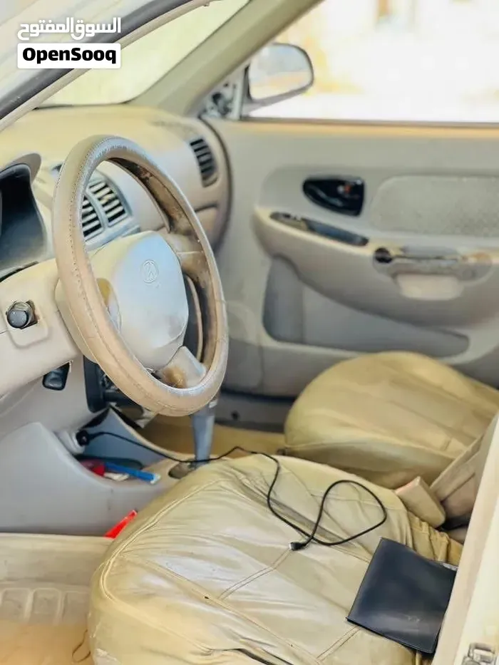Hyundai Verna 2010 photo 4
