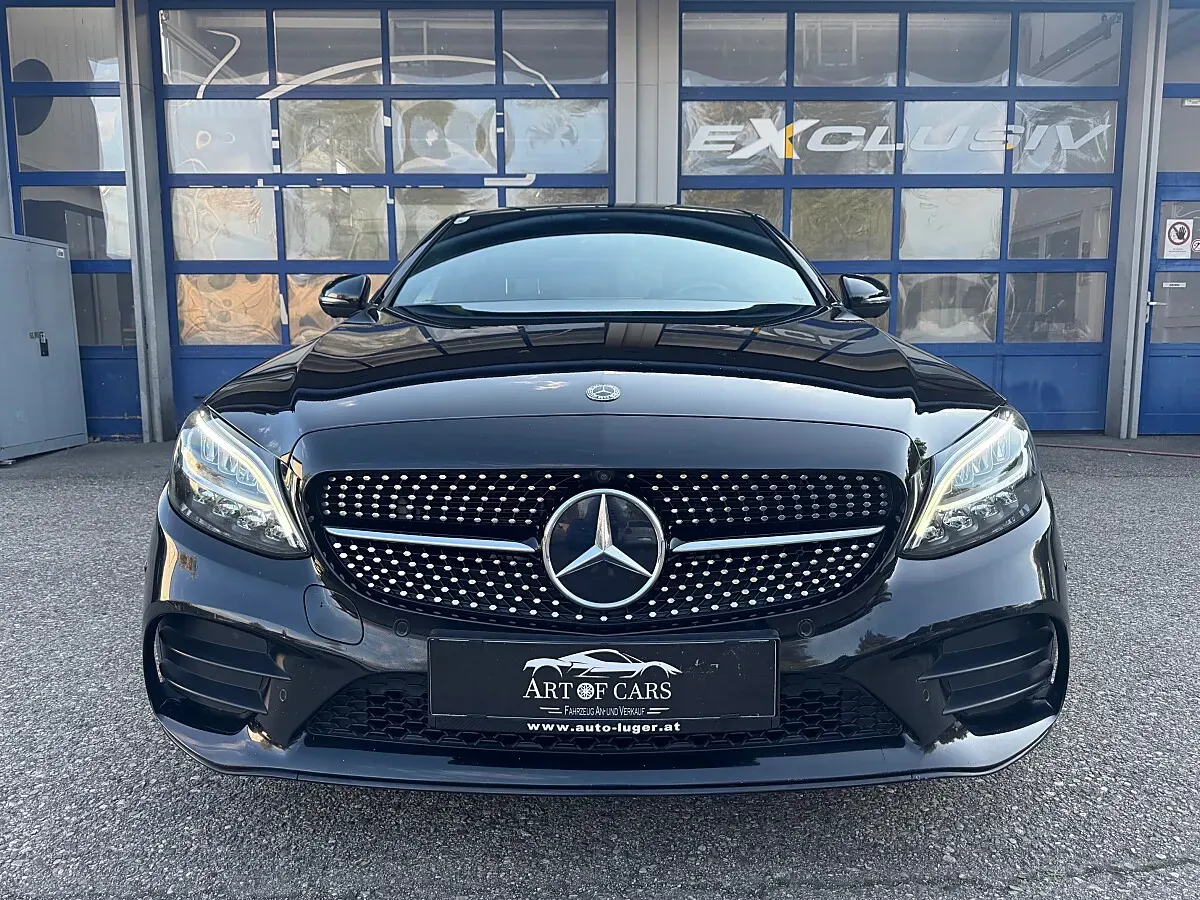 Mercedes-Benz C-Class 2019 photo 3