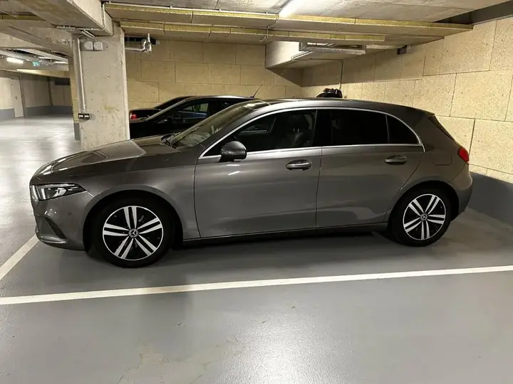 Mercedes-Benz A200