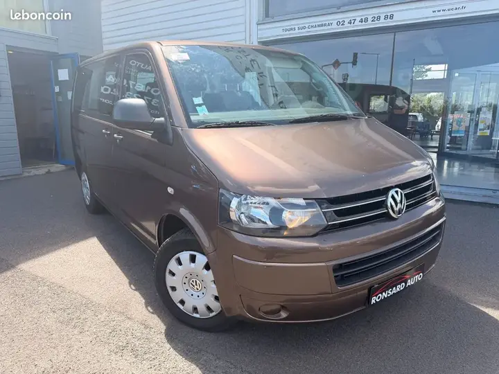 Volkswagen Multivan 2011 photo 2