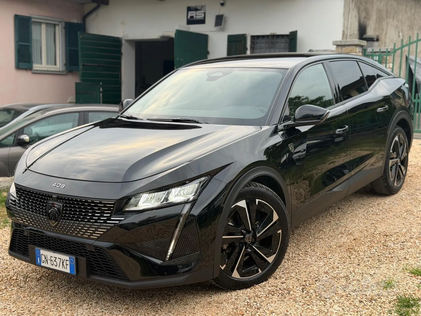 Peugeot 408