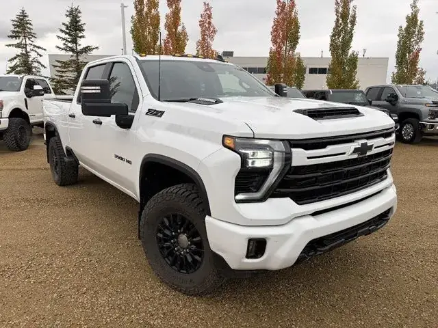 Chevrolet Silverado 3500Hd 2024 photo 2
