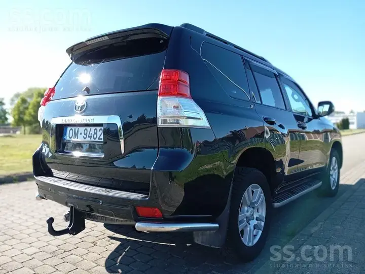 Toyota Land Cruiser Prado 2013 photo 4