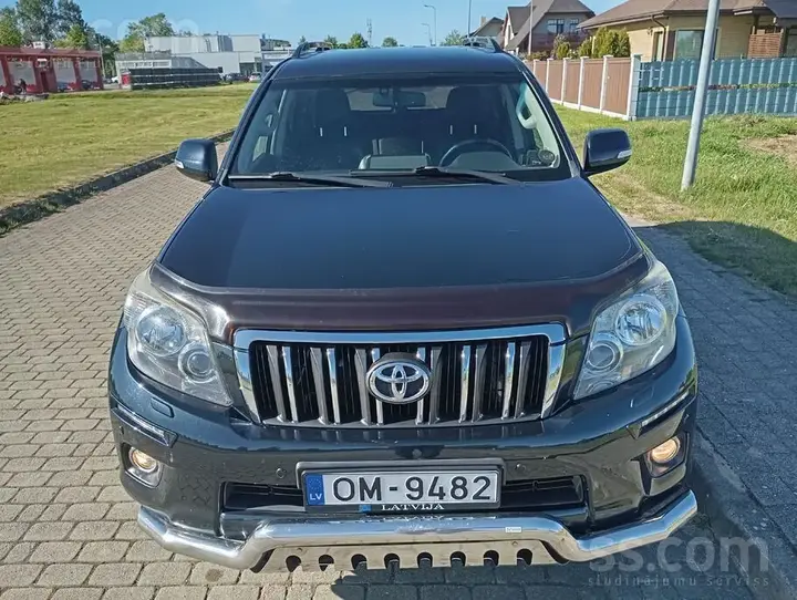 Toyota Land Cruiser Prado 2013 photo 3