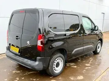 Peugeot Partner 2023 photo 2
