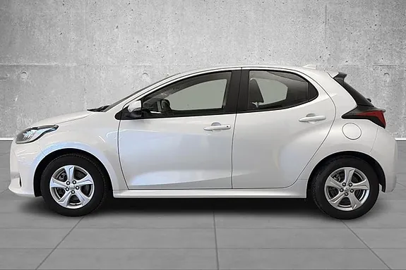 Toyota Yaris 2024 photo 2